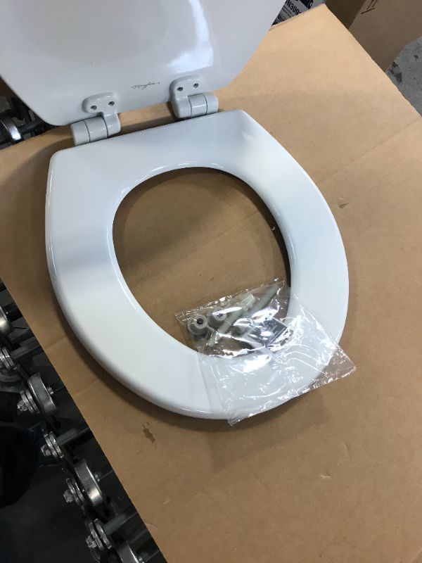 Photo 1 of Mayfair  Slow Close Round  White  Molded Wood  Toilet Seat