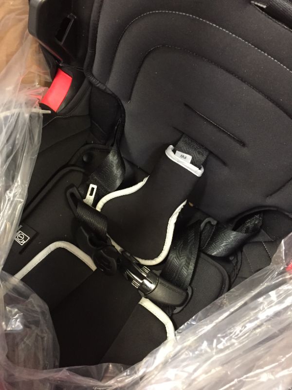 Photo 2 of Graco Atlas 65 2-in-1 Harness Booster Car Seat, Glacier