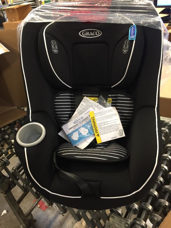 Photo 3 of GRACO ADMIRAL 65 CONVERTIBLE CAR SEAT, cup holder, rear/forward face, w/warranty
