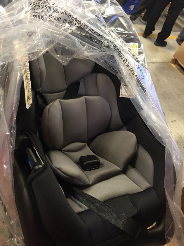 Photo 3 of Safety 1st onBoard 35 LT Infant Car Seat (Monument)