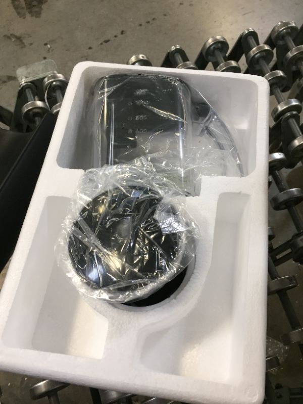 Photo 1 of Mindkoo Juicer 800 Watt Dual Speed Fruit and Vegetable Juice Extractor
