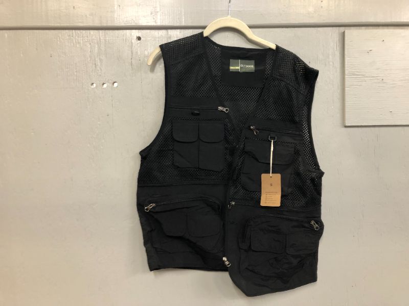 Photo 1 of Hbufnha Outdoor Vest