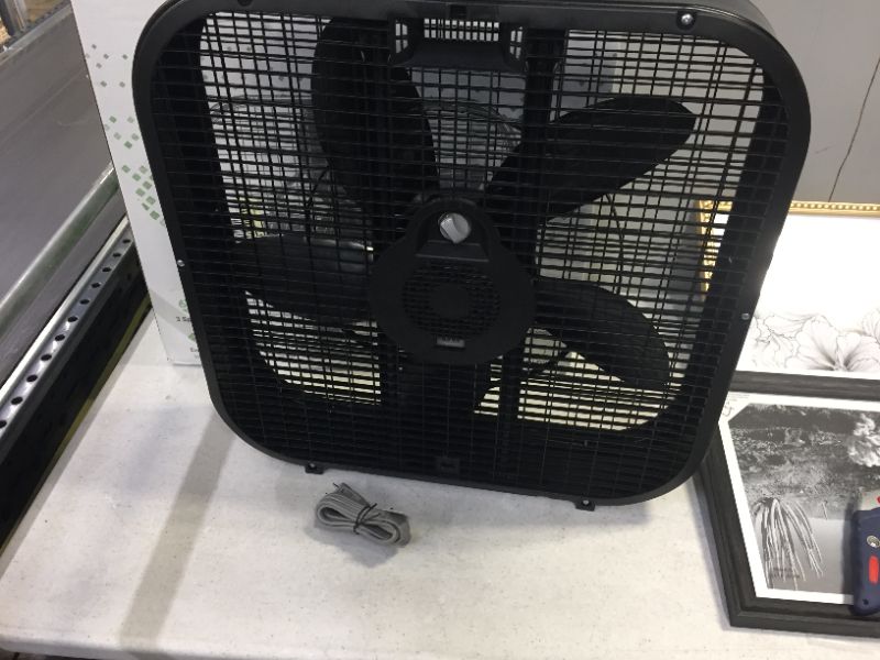 Photo 1 of 20" 3-Speed Box Fan - Holmes
