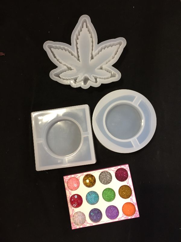 Photo 2 of 3Pcs Ashtray Resin Molds Kits, Silicone Resin Mold for Epoxy Casting DIY Arts and Crafts for Home Decoration
