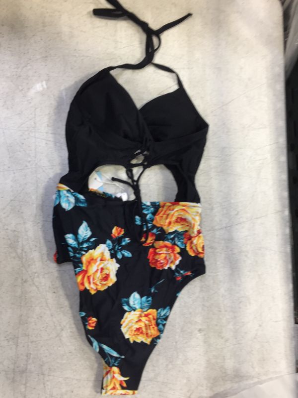 Photo 2 of Cupshe WOMEN'S One Piece bikini size medium  