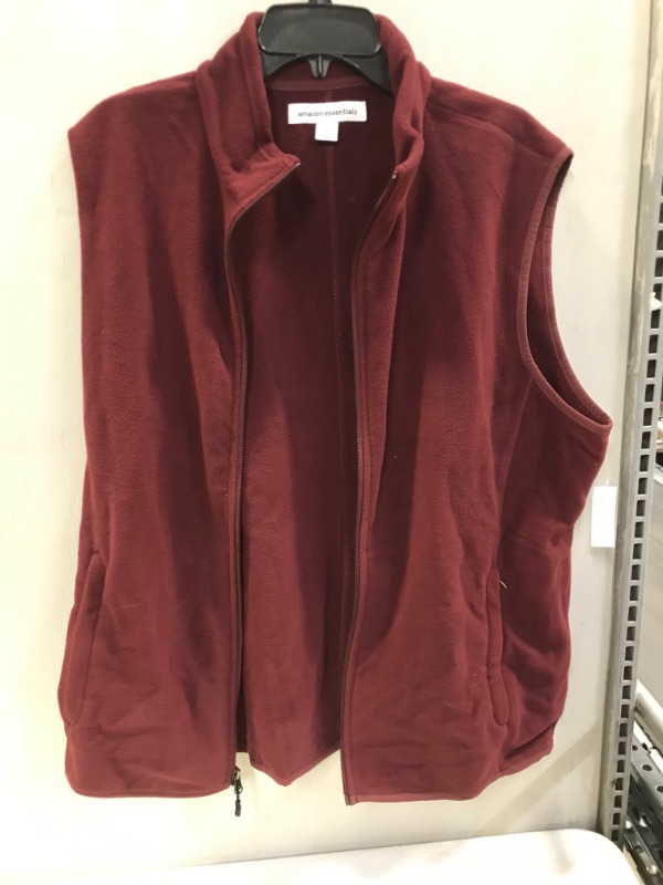 Photo 1 of AMAZON ESSENTIALS SWEATER VEST BURGUNDY
SIZE XL