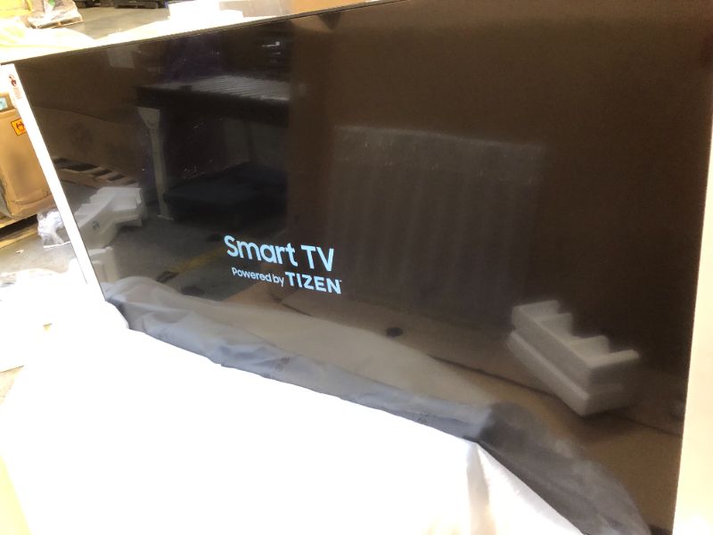 Photo 3 of SAMSUNG 85-Inch Class Crystal UHD AU8000 Series - 4K UHD HDR Smart TV with Alexa Built-in (UN85AU8000FXZA)
