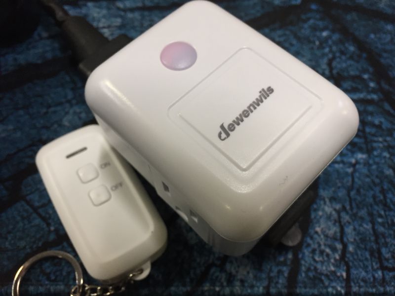 Photo 1 of DEWENWILS Remote Control Outlet with 2 Side Outlets, No Interference Remote Outlet Switch for Electronic Appliances and Holiday Decor, 15A/1875W Heavy Duty, 100 Feet RF Range, White