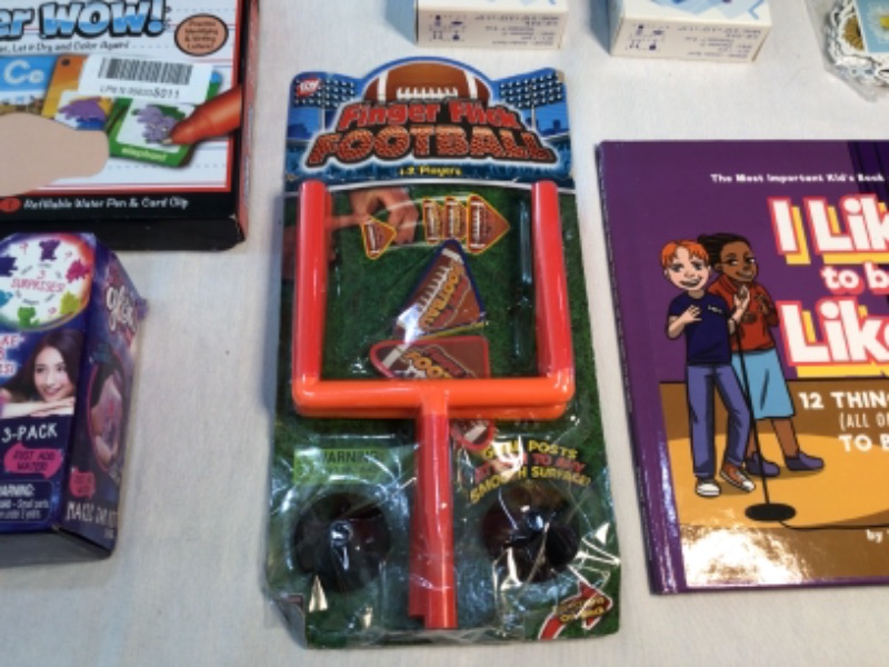 Photo 2 of Assorted Bundle for Kids-Toys, Books Educational Flash Cards for Kids-See photos