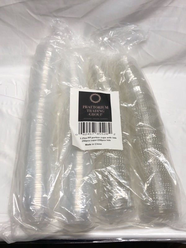 Photo 1 of 500 PIECE PLASTIC CUPS W/LIDS (250- 3.25OZ CUPS /  250 LIDS)