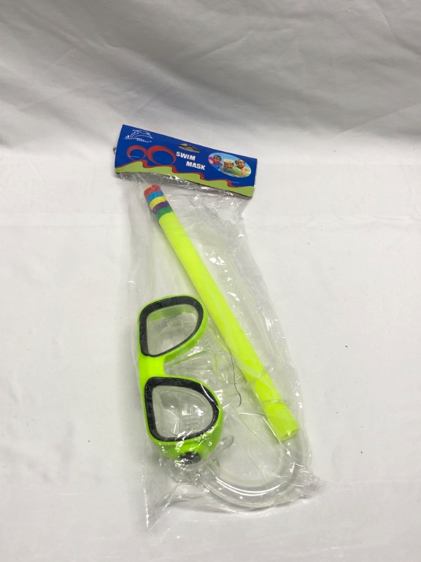 Photo 1 of KIDS SWIMMING SNORKEL MASK SET