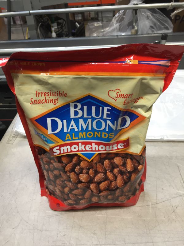 Photo 2 of Blue Diamond Almonds Smokehouse Flavored Snack Nuts, 25 Oz Resealable Bag (Pack of 1)
3/24/22