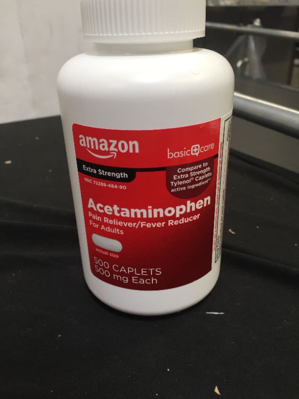 Photo 2 of Amazon Basic Care Extra Strength Pain Relief, Acetaminophen Caplets, 500 mg, 500 Count (Pack of 1)
EXP 11/2022