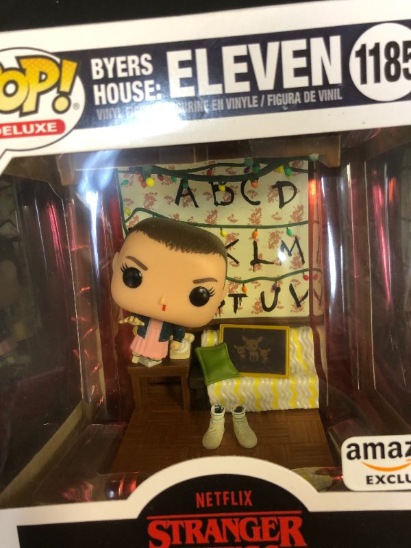 Photo 2 of Funko Pop! Deluxe: Stranger Things Build A Scene - Eleven, Amazon Exclusive, Figure 1 of 4