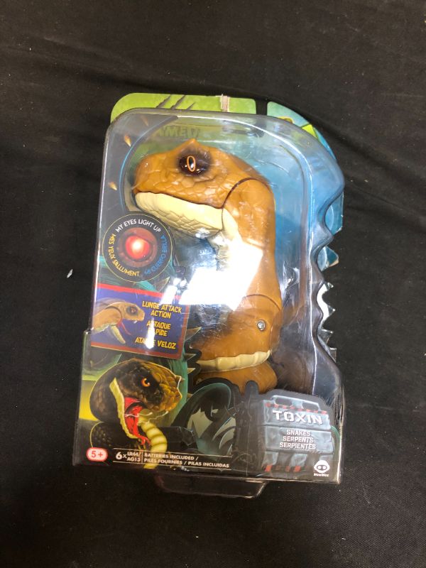 Photo 2 of WowWee Untamed Snakes - Toxin (Rattle Snake) - Interactive Toy