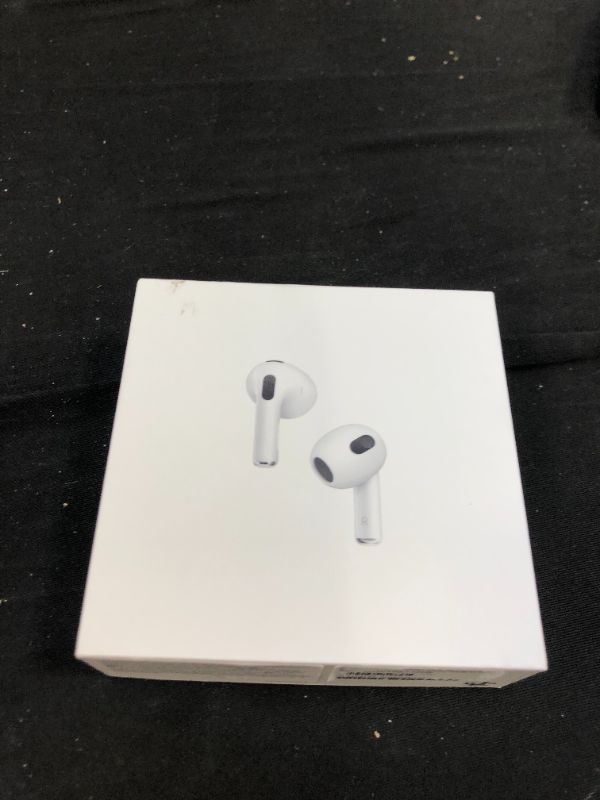 Photo 2 of Apple AirPods (3rd Generation)
