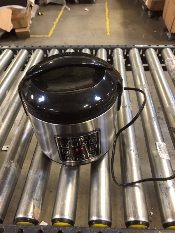 Photo 1 of Aroma Housewares 8-Cup (cooked)/ 2 Quart Digital Cool-Touch Rice Cooker & Food Steamer
