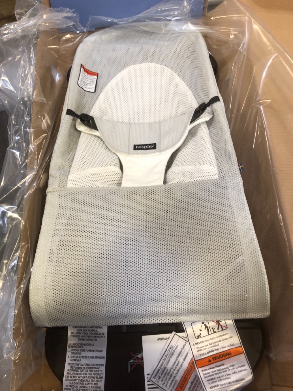 Photo 1 of BabyBjörn Bouncer Balance Soft, Mesh, Silver/White 

