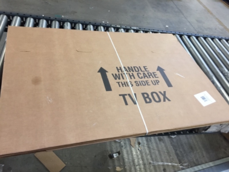 Photo 2 of UBoxes TV Moving Box fits up to 70" Adjustable box