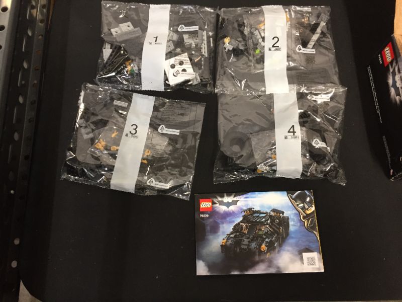 Photo 2 of LEGO DC Batman Batmobile Tumbler: Scarecrow Showdown 76239 (422 Pieces)
