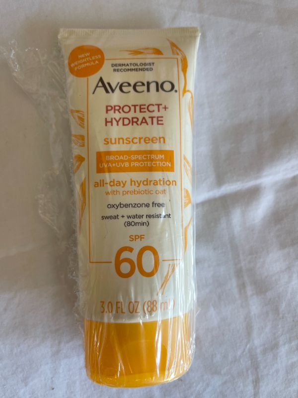 Photo 2 of Aveeno Protect + Hydrate Moisturizing Body Sunscreen Lotion With Broad Spectrum Spf 60 & Prebiotic Oat, Weightless & Refreshing Feel, Paraben-free, Oil-free, Oxybenzone-free, 3.0 ounces
3 Fl Oz (Pack of 1)