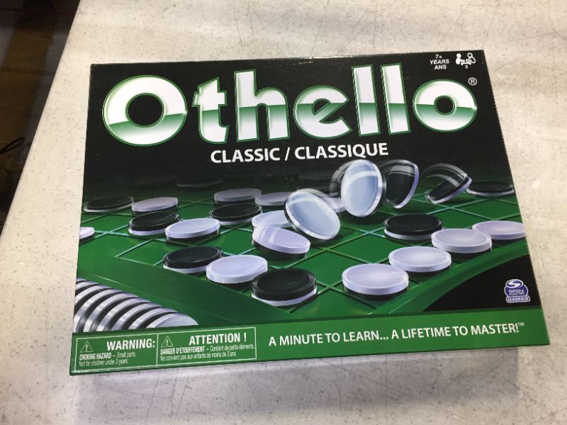 Photo 2 of Othello - The Classic Board Game of Strategy
