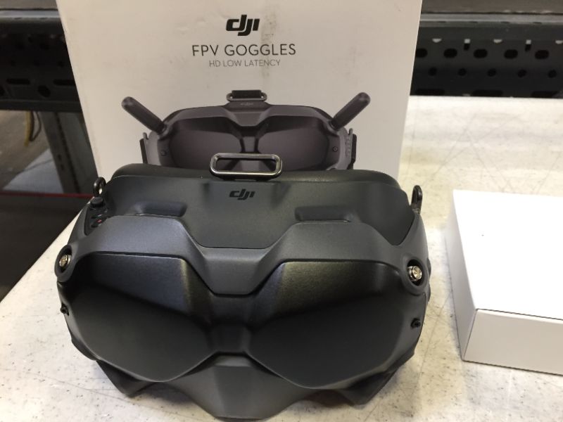 Photo 1 of DJI FPV Goggles
