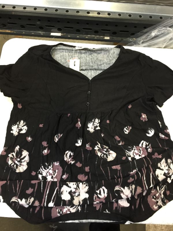 Photo 1 of womens blouse flower themed color black size extra extra large 