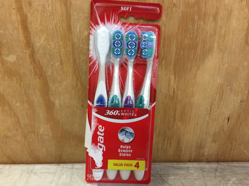 Photo 1 of 4pack Colgate toothbrush 