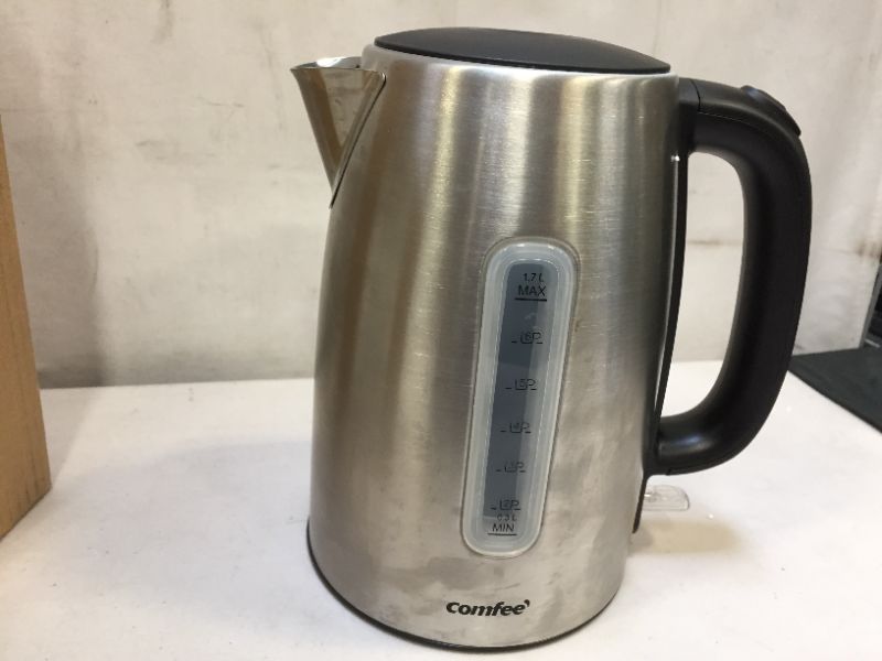 Photo 4 of Electric Kettle 1.7L