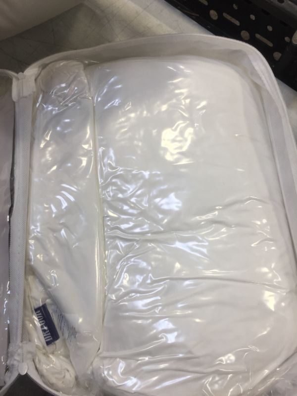 Photo 1 of Dr Toor Pillow Size Queen 