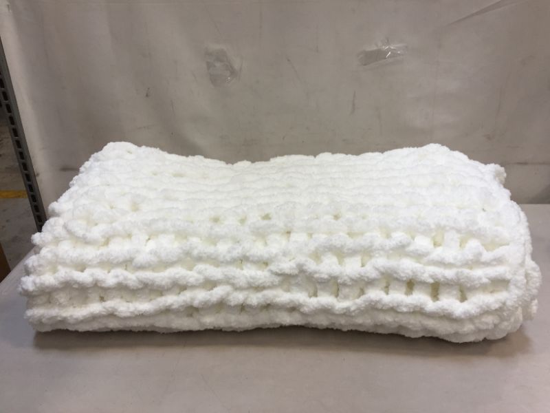 Photo 1 of 	Sunyrisy Chunky Knit Throw Blanket, Luxury Soft Cozy Chenille 