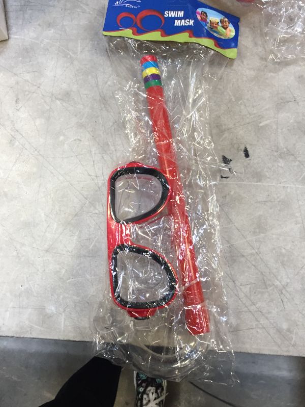 Photo 1 of Kids Snorkel Set Junior Snorkeling Gear Kids Silicone Scuba Diving Snorkel Equipment for Boys and Girls Age from 4-8 Years Old