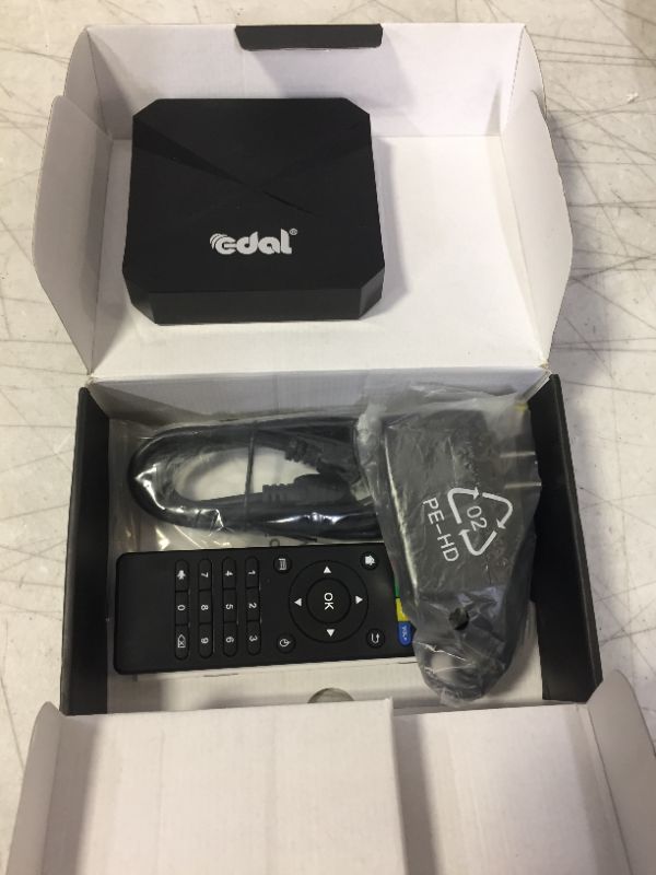 Photo 1 of Edal T95E Android TV Box RK3229 Quad Core 32bit TV Box 1GB/8GB WiFi 2.4GHz Support 4K HD Video HDMI TV Box
