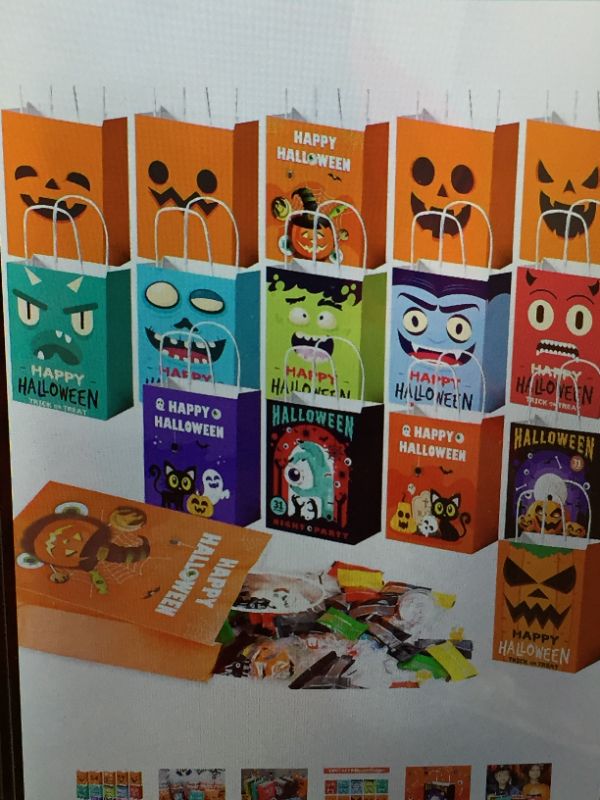 Photo 1 of 15PSC HALLOWEEN KRAFT TREAT PAPER BAGS WITH HANDLES, ASSORTED DESIGNS TRICK OR TREAT HOLIDAY PARTY FAVOR GOODIE BAGS