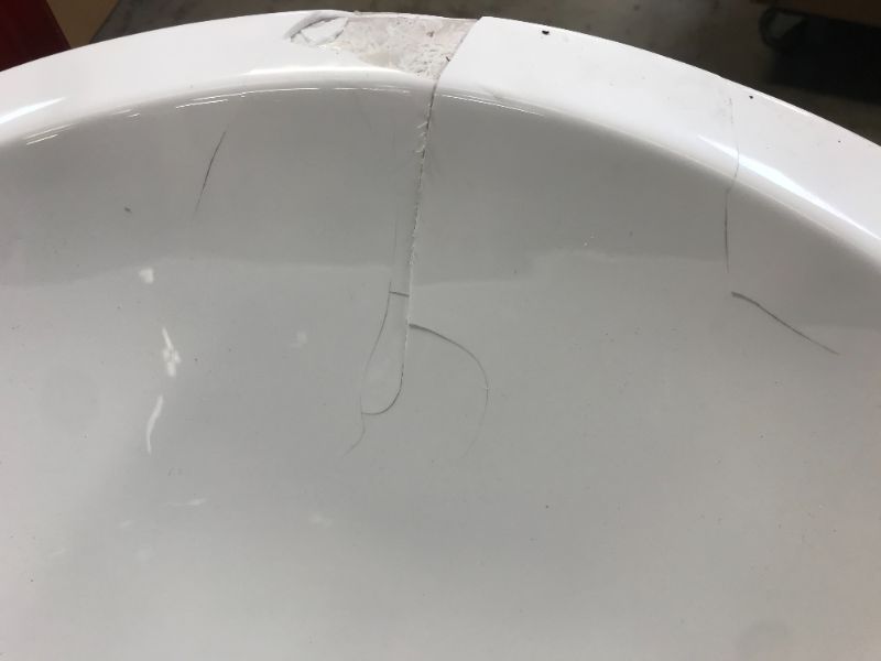 Photo 3 of ---damage ---damage-----29.5-in W x 67-in L White Acrylic Oval Center Drain Freestanding Soaking Bathtub
