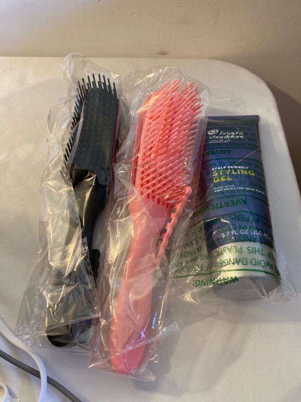 Photo 3 of 2PC LOT
2 Pieces Detangling Brush for Afro America/ African Hair Textured 3a to 4c Kinky Wavy/ Curly/ Coily/ Wet/ Dry/ Oil/ Thick/ Long Hair, Knots Detangler Easy to Clean (Black, Pink), PINK BRUSH IS DAMAGED 

Head & Shoulders Anti-Dandruff Styling Hair 