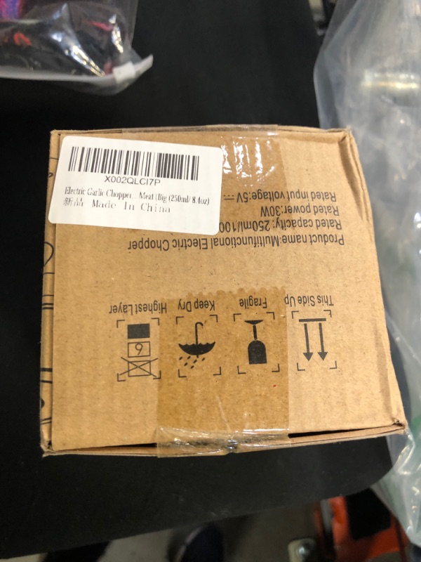 Photo 1 of GUBAY Electric Garlic Chopper 250 ML Mini Food Processor Mini Food Chopper with USB Charging for Slap Chop Onion Ginger Vegetable Pepper Spice Meat Baby Food Seasoning BPA Free