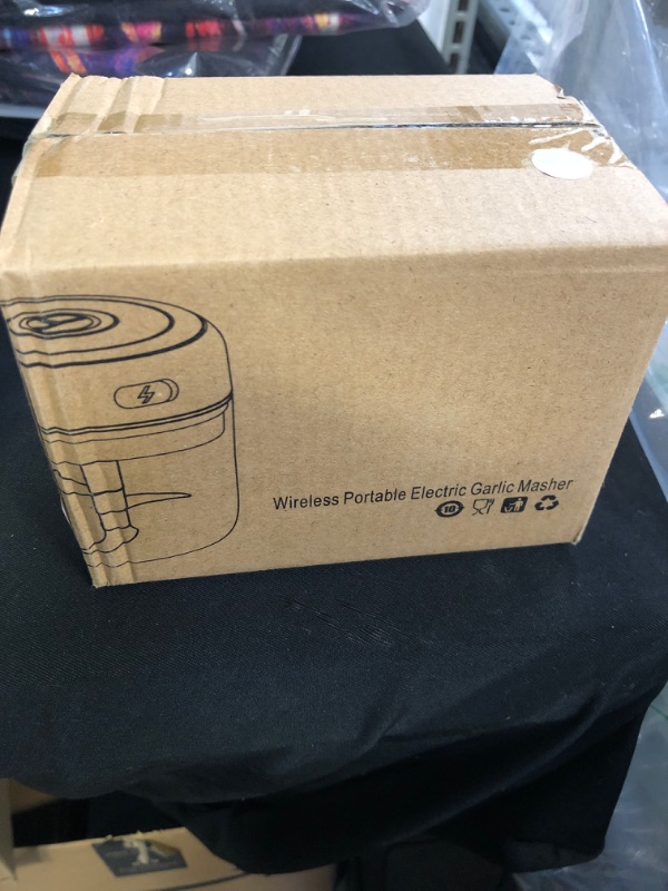 Photo 1 of GUBAY Electric Garlic Chopper 250 ML Mini Food Processor Mini Food Chopper with USB Charging for Slap Chop Onion Ginger Vegetable Pepper Spice Meat Baby Food Seasoning BPA Free