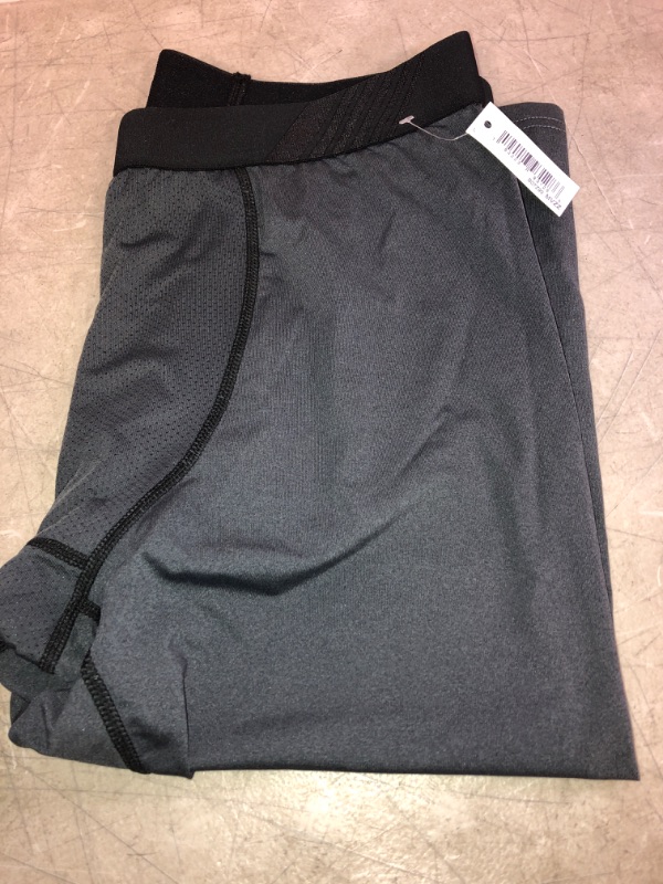 Photo 2 of Amazon Essentials Men's Control Tech 3/4 Tight
SIZE L