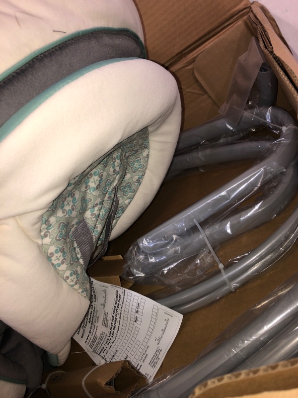 Photo 5 of Graco DuetSoothe Baby Swing and Rocker, Winslet
