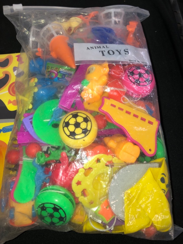 Photo 1 of 3PC LOT
KIDS SMALL TOYS
PUMPKIN HALLOWEEN STICKERS, 2 COUNT 