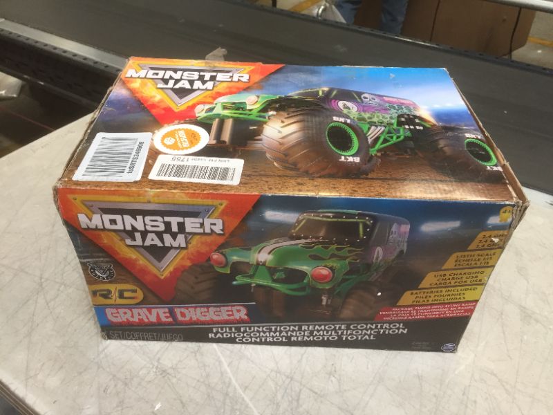 Photo 3 of Monster Jam, Official Grave Digger Remote Control Truck 1:15 Scale, 2.4GHz