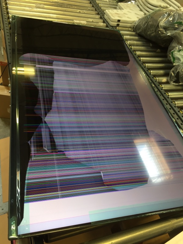 Photo 1 of DAMAGED. VIZIO 55-Inch M-Series 4K UHD Quantum LED HDR Smart TV with Apple AirPlay 2 and Chromecast Built-in, Dolby Vision, HDR10+, HDMI 2.1, Variable Refresh Rate with AMD FreeSync, M55Q7-J01, 2021 Model
