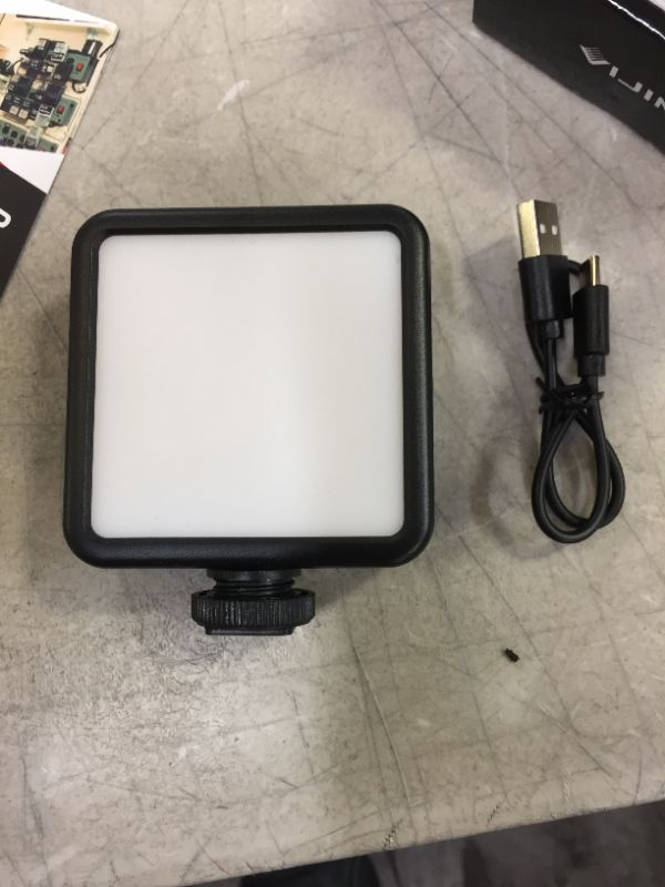 Photo 2 of VL-81 LED Video Light w Softbox, Portable Camera Photo Light CRI95+ 3200K-5600K Bi-Color 3000mAh Rechargeable Battery Dimmable Panel for DJI OSMO Mobile 3 Pocket Sony A6400 6500 GoPro 8 7 6 5 Vlogging
