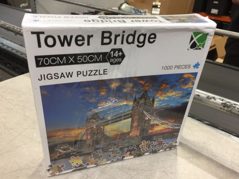 Photo 2 of 1000 jigsaw puzzle --tower bridge 