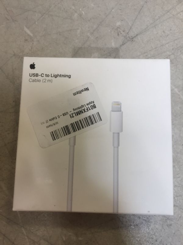 Photo 2 of Apple Lightning to USB-C Cable (2 m)
