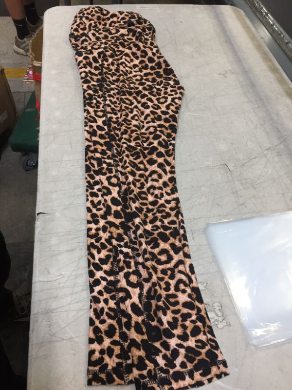 Photo 1 of Women's Leopard Print Leggings Sz XL