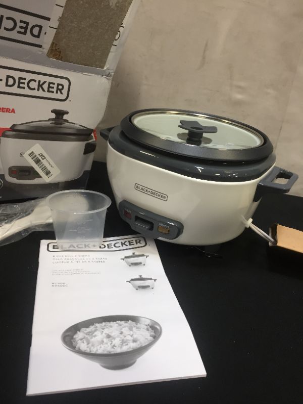 Photo 6 of BLACK+DECKER Rice Cooker, 6-cup, White
