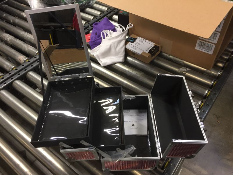Photo 1 of Generic makeup box

